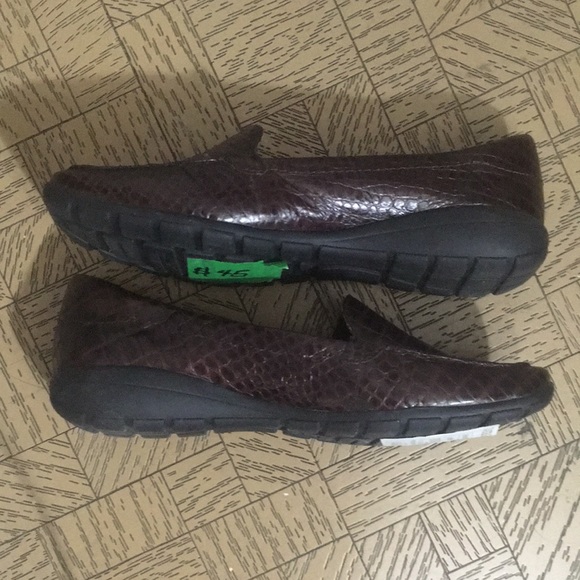 Women’s size 6.5 brown loafers from Easyspirit, slip on, flats. Never worn - Picture 3 of 6